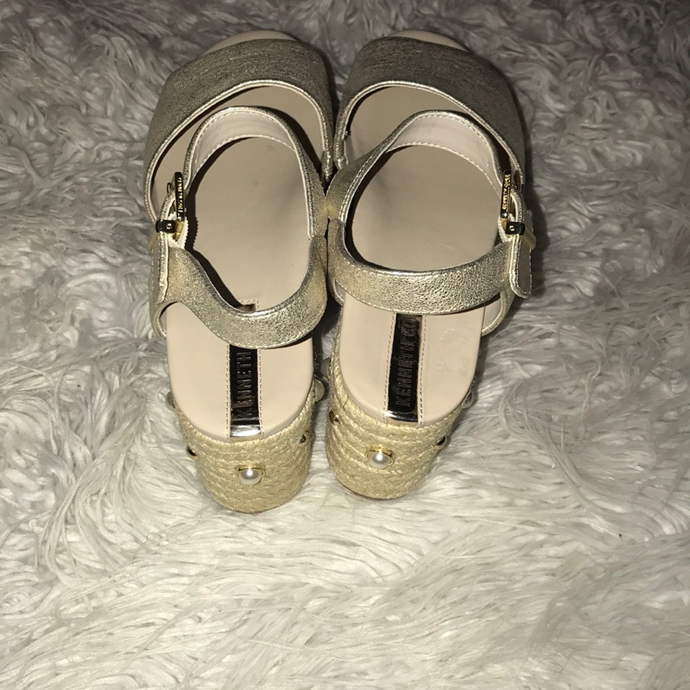 🔥Kenneth Cole Indra studs leather sandals🔥 - Picture 7 of 8